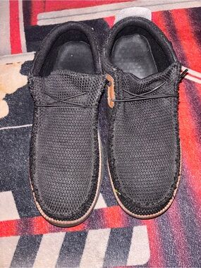 Men's Casual Knit Slip-On Shoes in Black